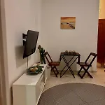 Apartamento Na Praia De Copacabana Prox Metro Cantagalo
