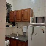 Apartamento Na Praia De Copacabana Prox Metro Cantagalo